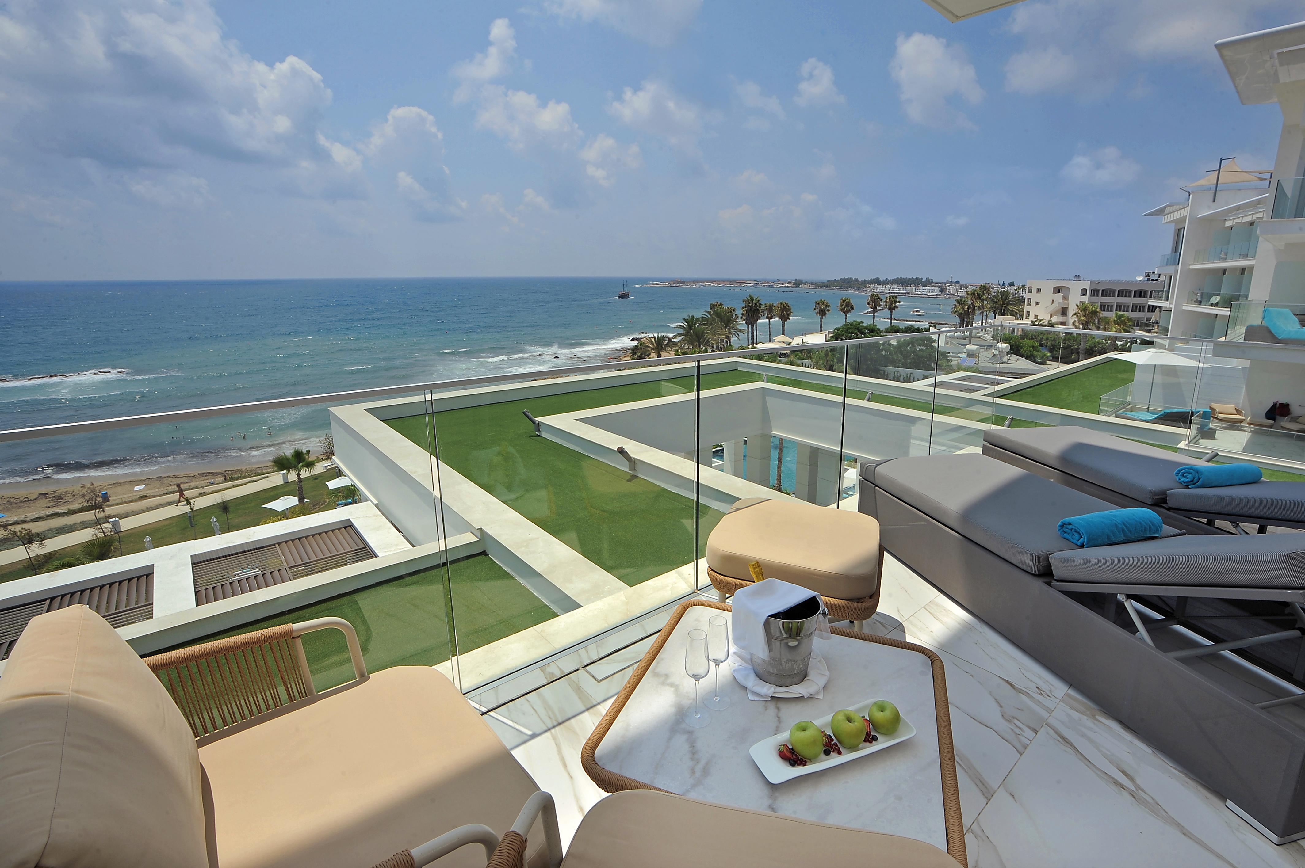 Amavi, Madefortwo Hotels - Paphos (Adults Only) Exterior foto View from the hotel