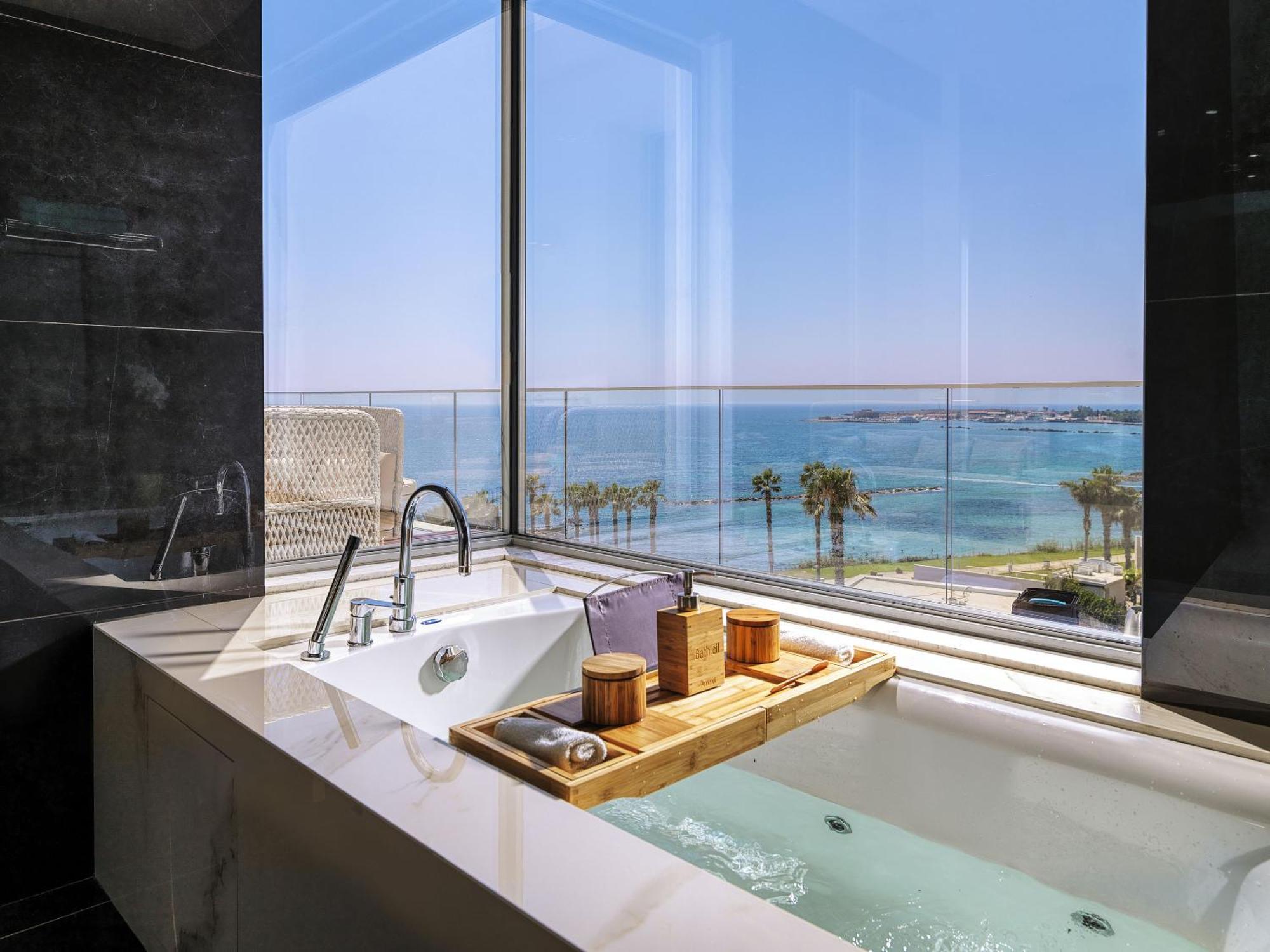 Amavi, Madefortwo Hotels - Paphos (Adults Only) Exterior foto