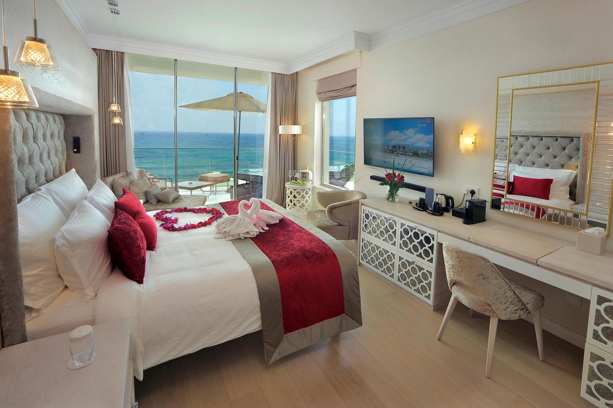 Amavi, Madefortwo Hotels - Paphos (Adults Only) Exterior foto